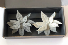 Load image into Gallery viewer, wine bottle flower